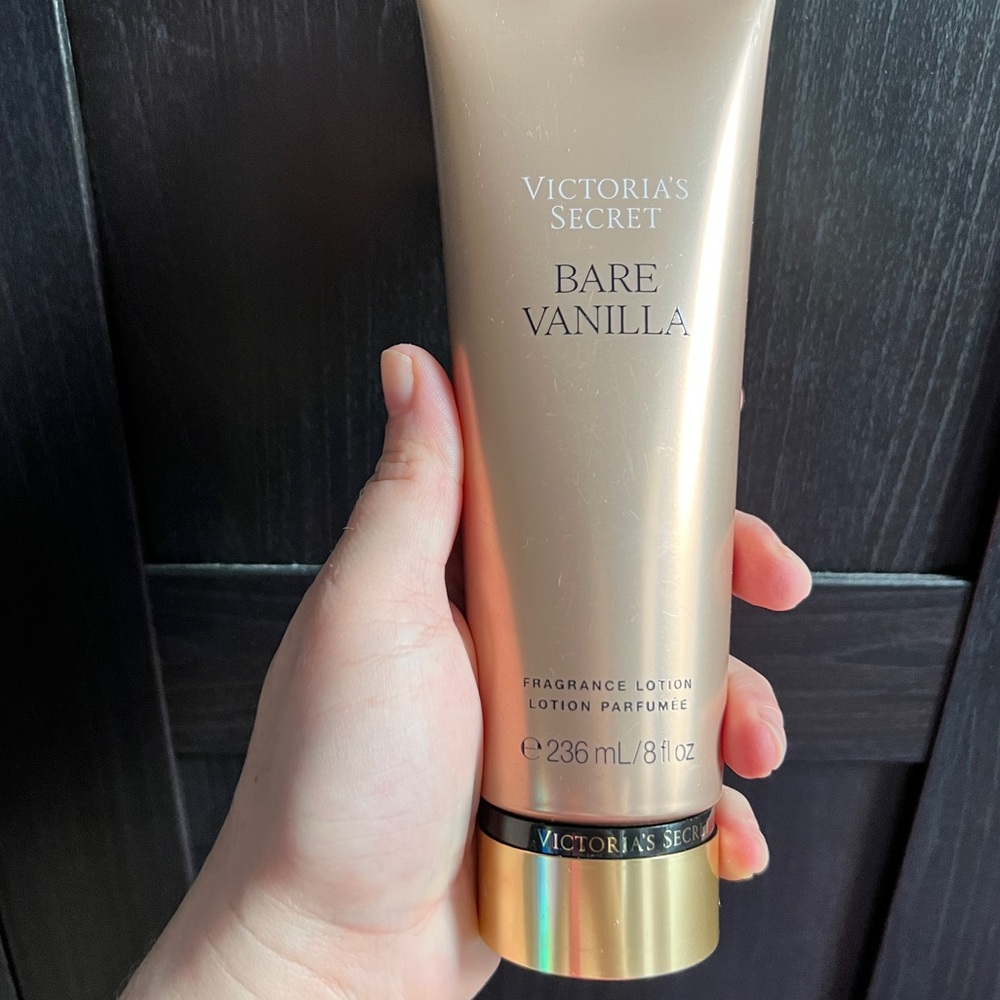 Victoria's Secret Bare Vanilla Lotion - Gold
